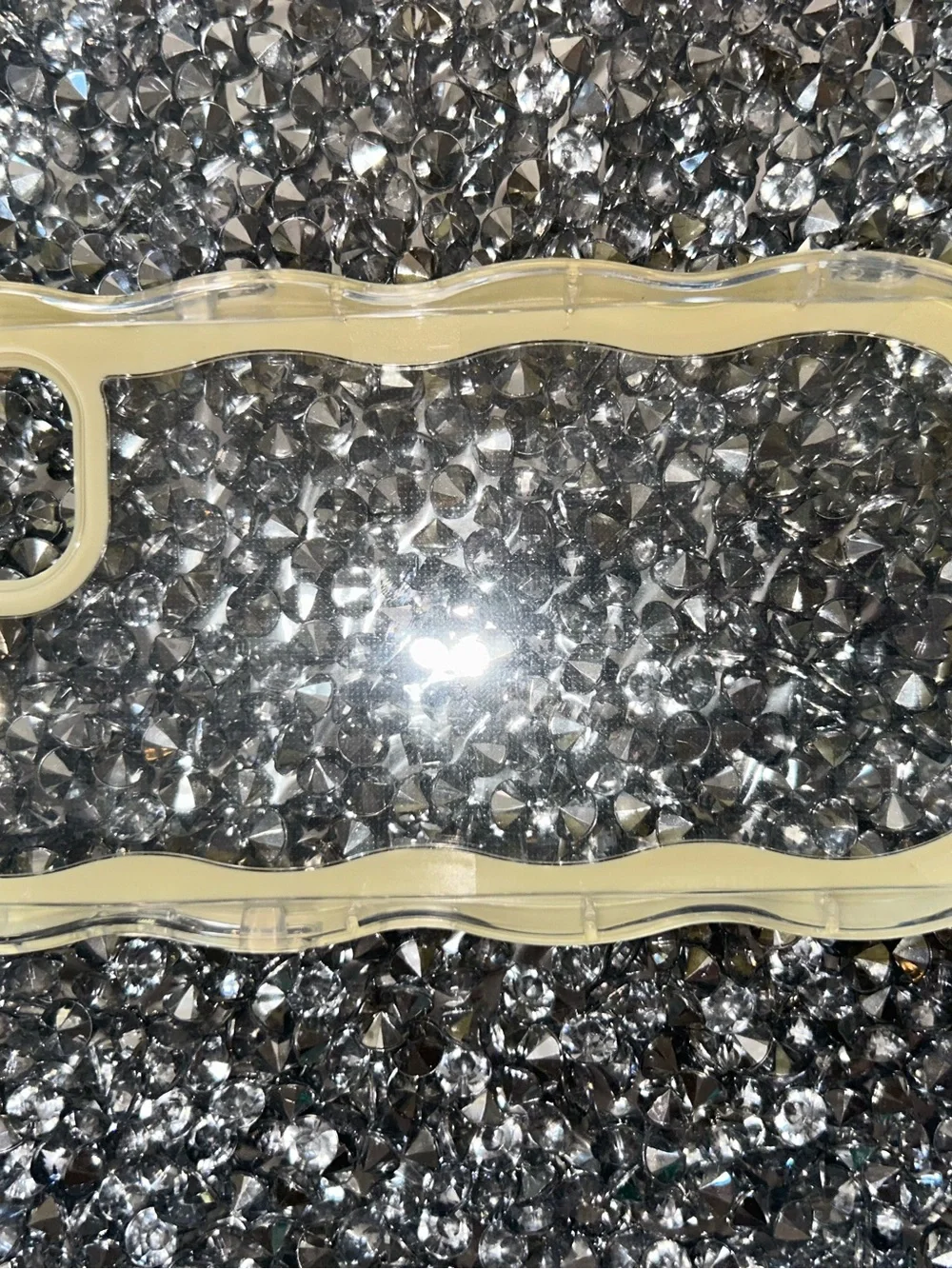 iPhone 15 plus Cream Wavy Edge Clear Phone Case - Brand